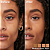 Corretivo Multifuncional Maybelline Instant Age Rewind Instant Perfector 4-In-1 Glow Makeup | Cor: 2.5 Medium-Deep Warm - Imagem 5