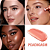 Iluminador Líquido Charlotte Tilbury Beauty Highlighter Wand | Cor: Peachgasm - Imagem 3