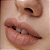 Batom Lisa Eldridge Velveteen Liquid Lip Colour | Cor: Fawn - Imagem 3