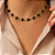 Gargantilha Choker Flores C/ Pedras Pretas - Semijoia 18 k - MC927-26260 - Imagem 1