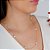 Gargantilha Elo Cartier c/ Trevos Em Pérola-Semijoia 18k - Antialérgica - Imagem 3
