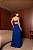 VESTIDO LONGO CHIFFON TAMARA QUE CAIA COM FLOR AZUL ROYAL RECORTE LATERAL JML - Imagem 3