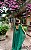 VESTIDO LONGO CHIFFON PLISSADO ACINTURADO COM MANGA CAPA VERDE ESMERALDA - Imagem 2