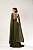 VESTIDO LONGO CHIFFON PLISSADO ACINTURADO COM MANGA CAPA VERDE OLIVA - Imagem 3