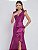 VESTIDO LONGO ZIBELINE COM DETALHE NO DECOTE DETALHE BABADO ABAIXO DA CINTURA FUCSIA - Imagem 3