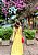 VESTIDO LONGO MICROTULE COM DECOTE V ACINTURADO AMARELO MANTEIGA - Imagem 3