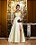 VESTIDO LONGO ZIBELINE GLOSS DETALHE FLOR  NO DECOTE ACINTURADO AMARELO MANTEIGA - Imagem 2