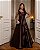 VESTIDO LONGO ZIBELINE OMBRO SO COM BABADO PERNA MARRON - Imagem 1