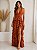 VESTIDO LONGO CREPE DE SEDA FRENTE ÚNICA COM AMARRAÇÃO FENDA LATERAL SAIA BABADOS VERTICAIS TERRACOTA - Imagem 1