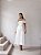 VESTIDO OMBRO SÓ  DETALHE PEPLUM NA CINTURA COM CINTO SAIA EVASÊ BRANCO - Imagem 1