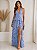 VESTIDO LONGO CREPE DE SEDA FRENTE ÚNICA COM AMARRAÇÃO FENDA LATERAL SAIA BABADOS VERTICAIS AZUL SERENITY - Imagem 1