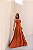VESTIDO LONGO CRIFFON SEM ALÇA BUSTO CORSET C/ DECOTE CANOA DETALHE DRAPEADO CINTURA TERRACOTA - Imagem 1