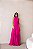 VESTIDO LONGO CHIFON GOLA ALTA DRAPEADO COM CAMADAS VERTICAIS FUCSIA - Imagem 1