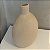 Vaso Alto Estreito Bege - Imagem 2