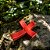 Cruz de Bolso Conforto e Fé: O Seu Refúgio de Paz na Palma da Mão - Vermelho - Imagem 5