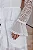 Vestido Mídi Off White em Renda com Recortes em Crepe Kamila - Imagem 3