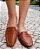 LOAFER EM  COURO 79999 CARAMELO / DETALHE RECORTES - Imagem 2