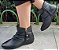 BOTA COURO 58112 PRETO / PLISSADA E DETALHE COM ZIPER / ESTILO E CHARME - Imagem 2
