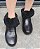 BOTA COURO 868 PRETO / PÊLO PRETO INTERNO COM VIRA / PODE SER USADA EM DOIS MODELOS TOTAL LISO E O VIRA COM COM DETALHE EM PÊLO / UM ARRASO - Imagem 12
