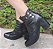 BOTA COURO 7002 PRETO / COM MEIA PATA PROPORCIONANDO MELHOR CONFORTO SOBRE SALTO / DETALHES EM METAL / UM CHARME - Imagem 7