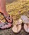 CHINELO 615387 NUDE / PEDRAS  CRISTAL DOURADA - Imagem 3