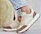 TÊNIS 9102 OFF WHITE / TIRAS CHOCOLATE / DETALHES EM LINHO - Imagem 2