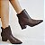BOTA CONFORTO EM COURO 2125811 MARROM BROWN / COSTURAS / FORRAÇÃO INTERNA EM MALHA CACHARREL ACETINADA / PALMILHA MAIS ALTA E MACIA  / SOLADO ANTIDERRAPANTE - Imagem 3