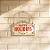Placa Decorativa “Happy Holidays” – 15x10 cm - Imagem 1