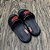 Chinelo Nike Victori Preto com Vermelho - Imagem 3