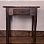 Mesa de Apoio c/ Pés Robustos e Gaveta Central - 39x62cm (L x C) - Imagem 2