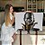 Quadro Decorativo Canvas Mulher com Joias Douradas e Maquiagem Black Gold Horizontal - Imagem 7