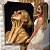 Quadro Decorativo Canvas Mulher com Maquiagem Dourada Mãos no Pescoço Vertical - Imagem 6