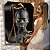 Quadro Decorativo Canvas Mulher Com maquiagem Preta e Dourada com Terço nas mãos Vertical - Imagem 4