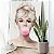 Quadro Decorativo Flutuante Brigitte Bardot com Chiclete Rosa - Imagem 2
