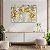 Quadro Decorativo Flutuante Floral de Flores Douradas Horizontal - Imagem 3