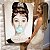 Quadro Decorativo Canvas Audrey Hepburn com Bola de Chicletes Azul Vertical - Imagem 6