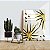 Quadro Decorativo Flutuante Composição Abstrata de Folhas e Detalhes Dourados Vertical - Imagem 3