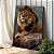 Quadro Decorativo Canvas Animal Selvagem Leão em Perfil Deitado Sob a Pedra Vertical - Imagem 4