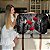 Quadro Decorativo Canvas Guarda-Chuvas Vermelhos em Cidade Preta e Branca Horizontal - Imagem 7