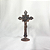 Crucifixo metal de mesa prata/bronze 17 cm - Imagem 6