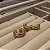 Argolas com Detalhes em Semijoias 18k - 18mm - MB565 - Imagem 2