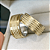 Par de Alianças 8mm Diamantada + Frisos Finos Centrais - Imagem 1