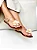 Lira - Sandália Feminina Rasteira Flat Tiras Finas com Flor Palha Caramelo - Imagem 4