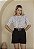 BLUSA COM PREGAS NA GOLA - Imagem 2