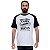 Camiseta Troco gente chata por blues Raglan tamanho adulto na cor branco com mangas pretas - Imagem 1