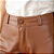 Calça Couro Pelica Tradicional Caramelo - Karine Daher - Imagem 4