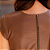 Vestido Couro Pelica Tubinho Manga Caramelo - Karine Daher - Imagem 4