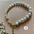 Pulseira de Pérolas de Água Doce Branca Arroz Irregular -  Corrente extensora - 17,5cm + 2,5 cm extensora - Imagem 3