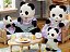 SYLVANIAN FAMILIES FAMÍLIA DOS PANDAS GRACIOSOS 5529 - Imagem 3