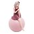 FIGURA DECORATIVA BONECA COM BOLA DE RESINA ROSA 9,5CM X 12CM X 17,5CM - WOLFF - Imagem 2